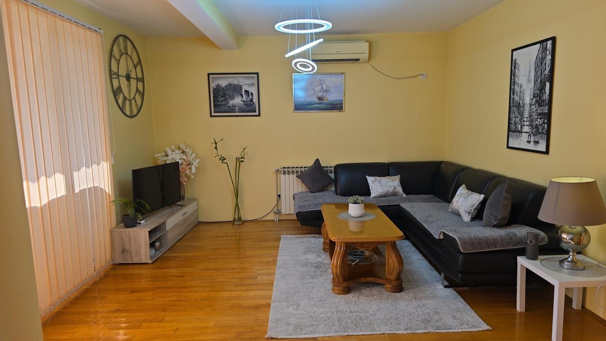 Family Apartment-Dilorena Bar Bagian luar foto
