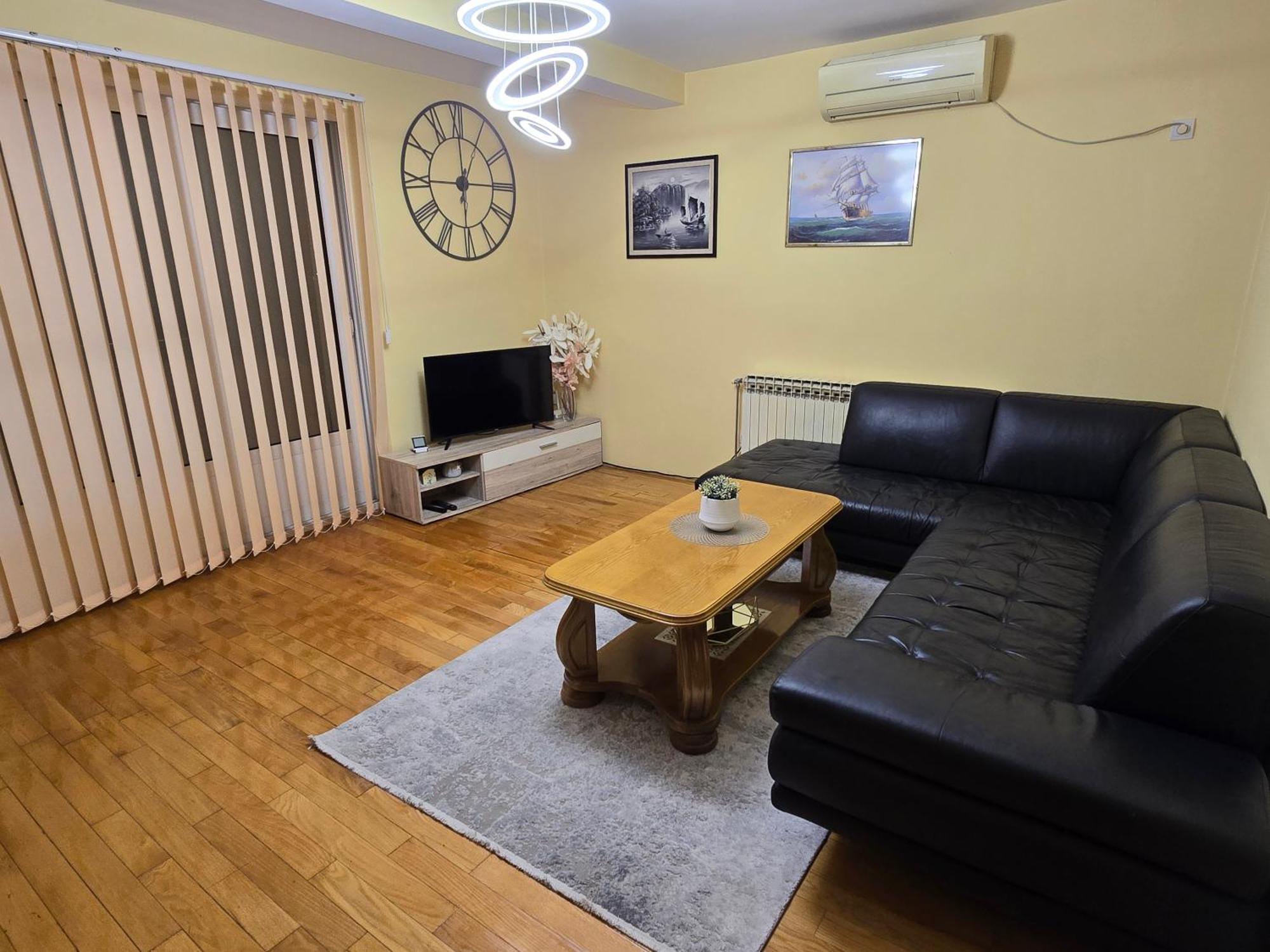 Family Apartment-Dilorena Bar Bagian luar foto
